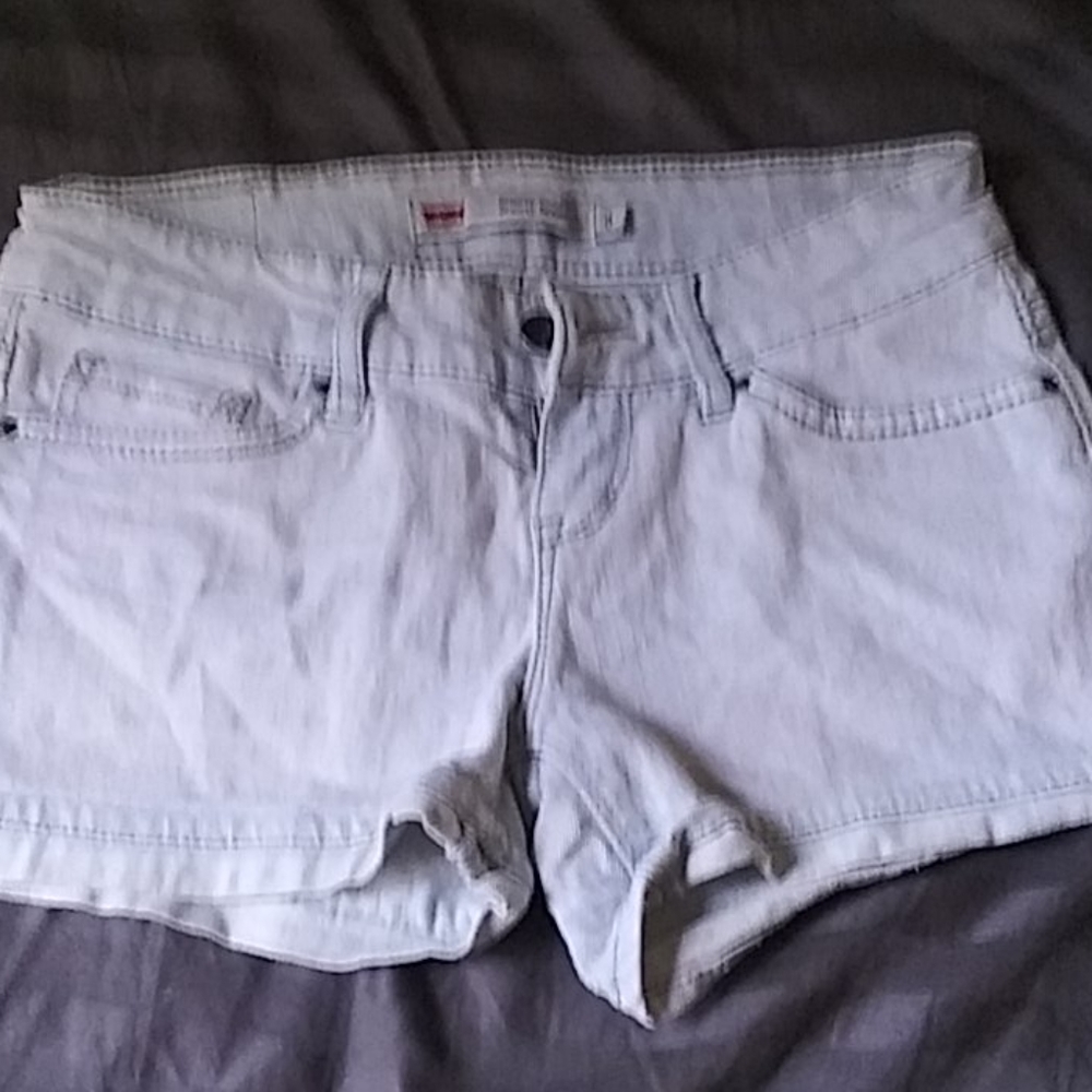 Shorts - Picture 2 of 3